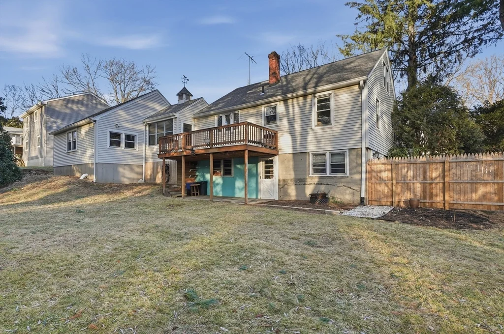 3 bed, 1 bath apartment for rent at 16 Liberty Dr, Shrewsbury — photo 32 of 34