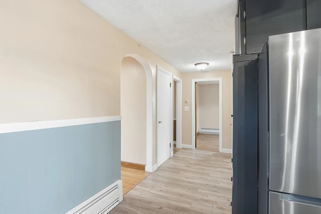 3 bed, 1 bath apartment for rent at 16 Liberty Dr, Shrewsbury — photo 9 of 34