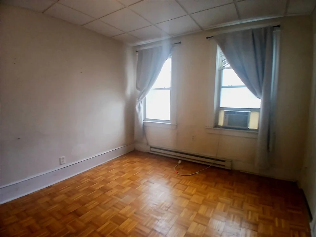 2 bed, 1 bath apartment for rent at 16 Lincoln St Unit 2, Brighton — photo 3 of 9