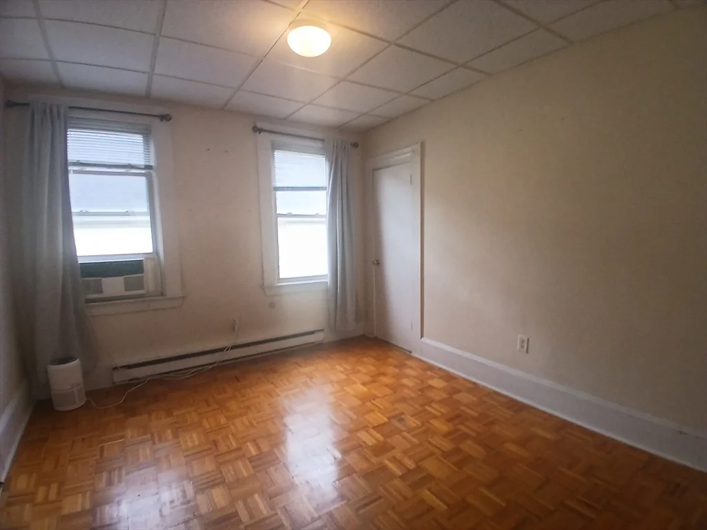 2 bed, 1 bath apartment for rent at 16 Lincoln St Unit 2, Brighton — photo 4 of 9