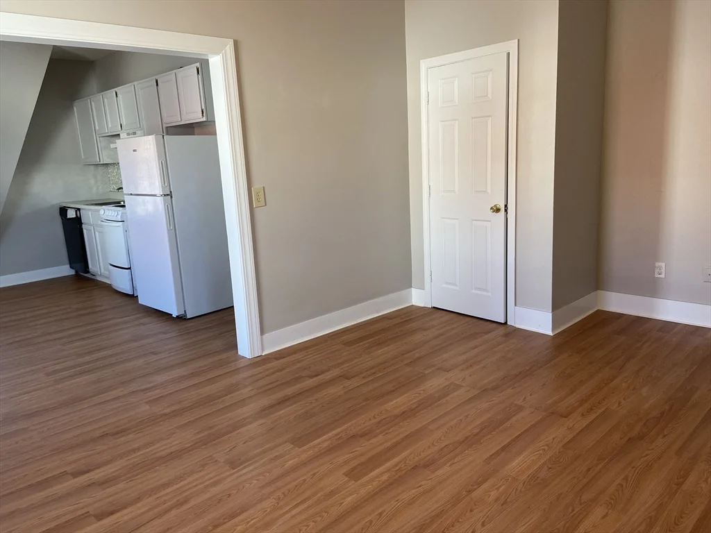 1 bed, 1 bath apartment for rent at 16 Lincoln St Unit 3-6, Malden — photo 3 of 11