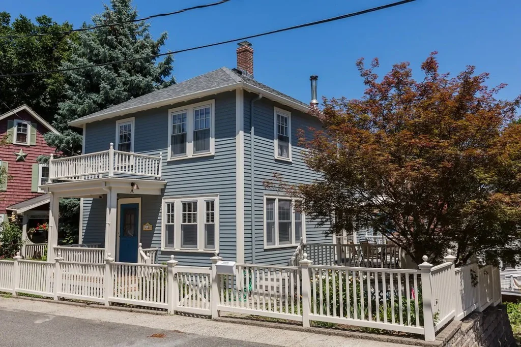 3 bed, 3 bath apartment for rent at 16 Linden Pl Unit A, Brookline Village — photo 22 of 23