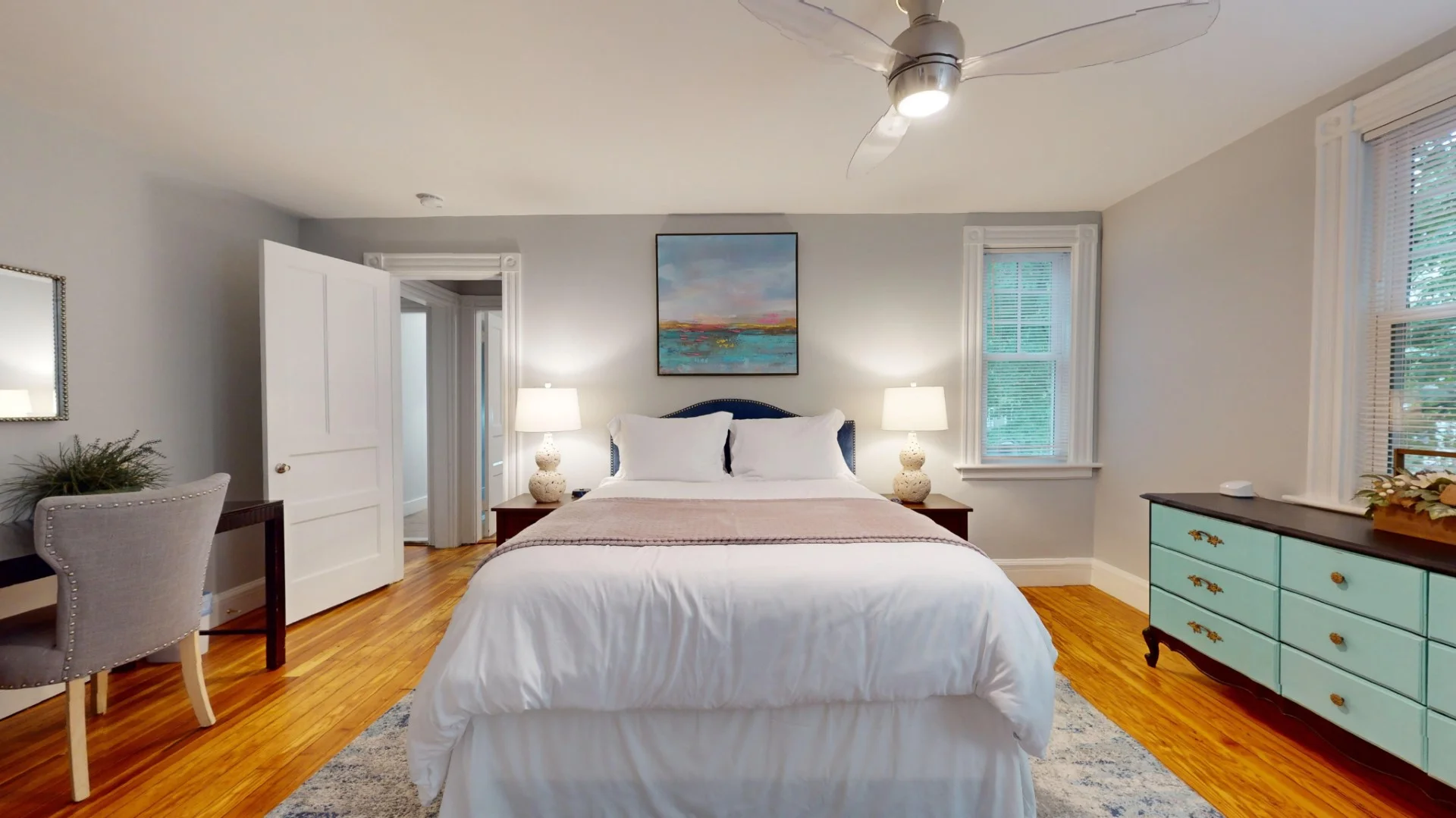 3 bed, 1 bath apartment for rent at 16 Linder Ter Unit 2, Hunnewell Hill — photo 2 of 10
