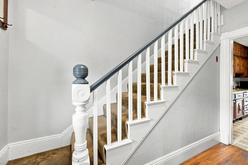 2 bed, 1 bath apartment for rent at 16 Lochwan St Unit 16, Winchester — photo 16 of 25