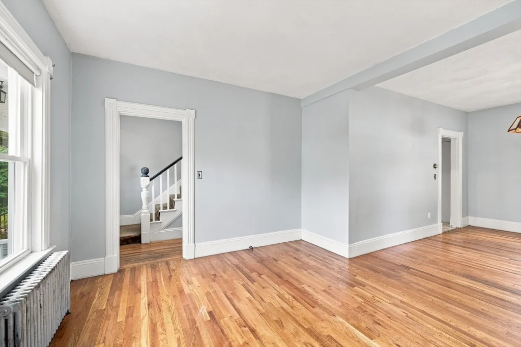 2 bed, 1 bath apartment for rent at 16 Lochwan St Unit 16, Winchester — photo 4 of 25
