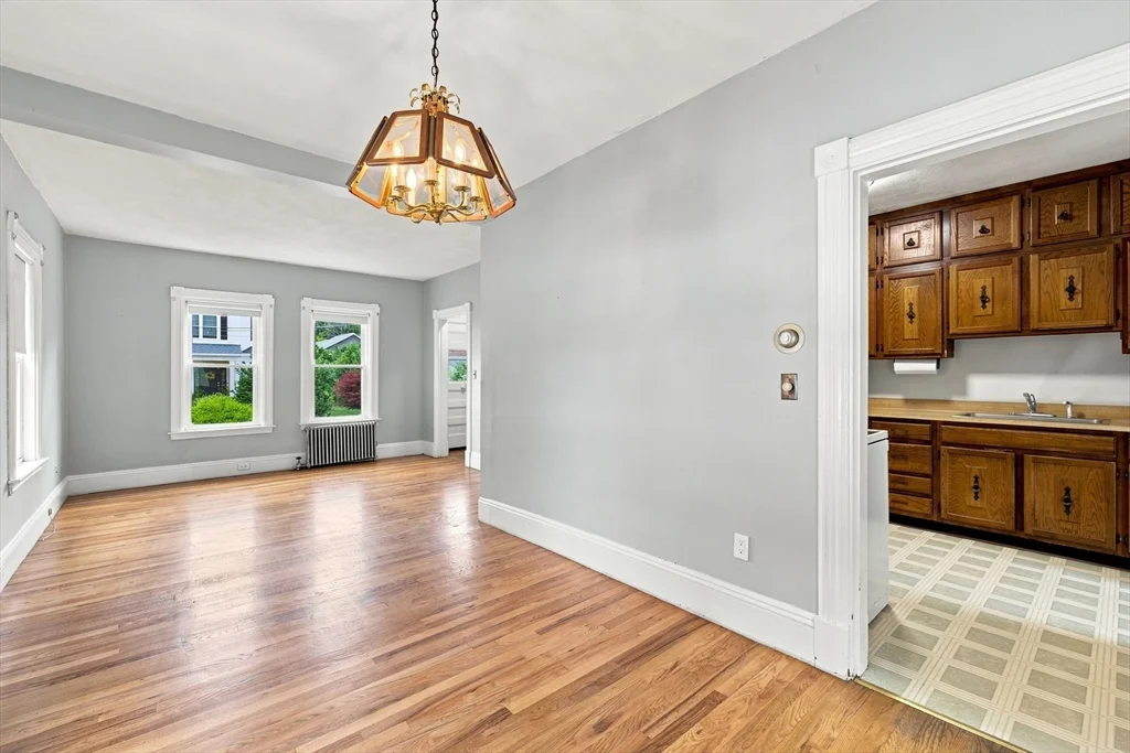 2 bed, 1 bath apartment for rent at 16 Lochwan St Unit 16, Winchester — photo 9 of 25