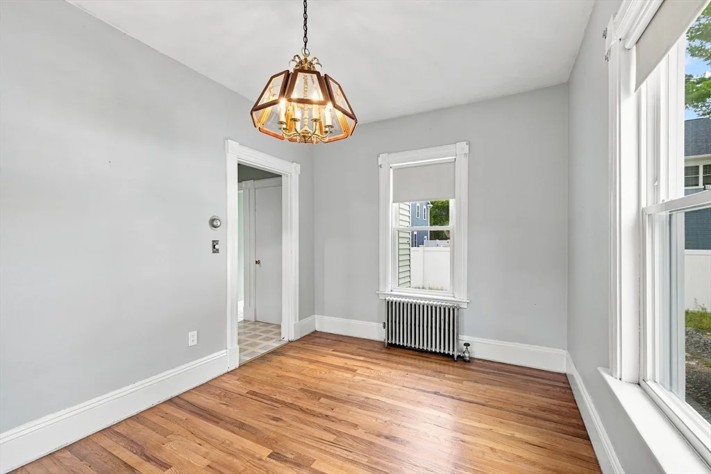2 bed, 1 bath apartment for rent at 16 Lochwan St Unit 16, Winchester — photo 7 of 25
