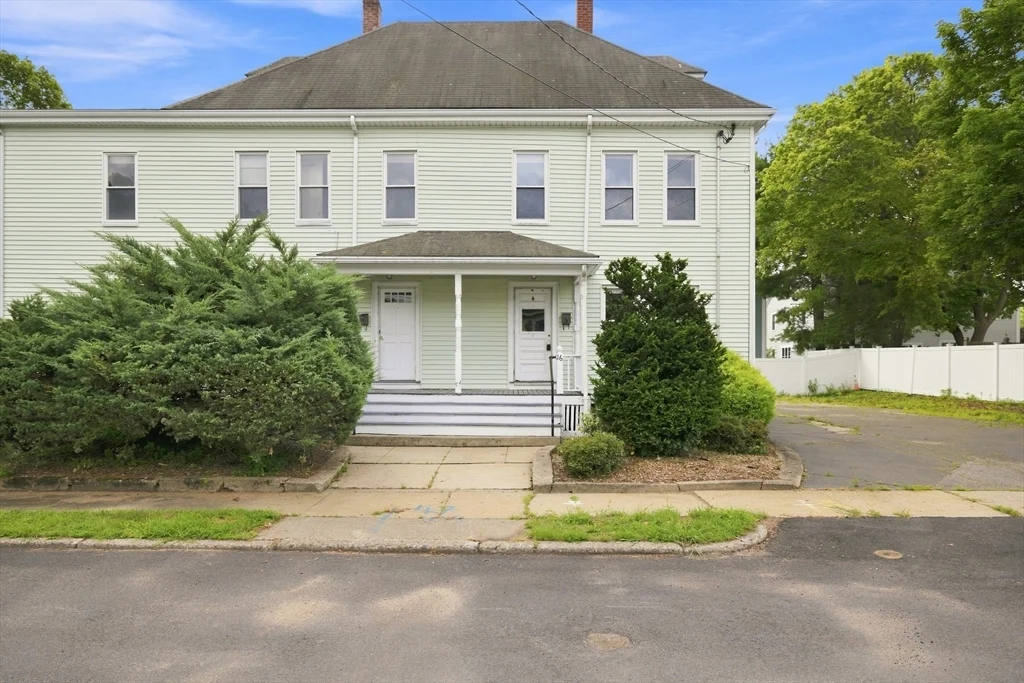 2 bed, 1 bath apartment for rent at 16 Lochwan St Unit 16, Winchester