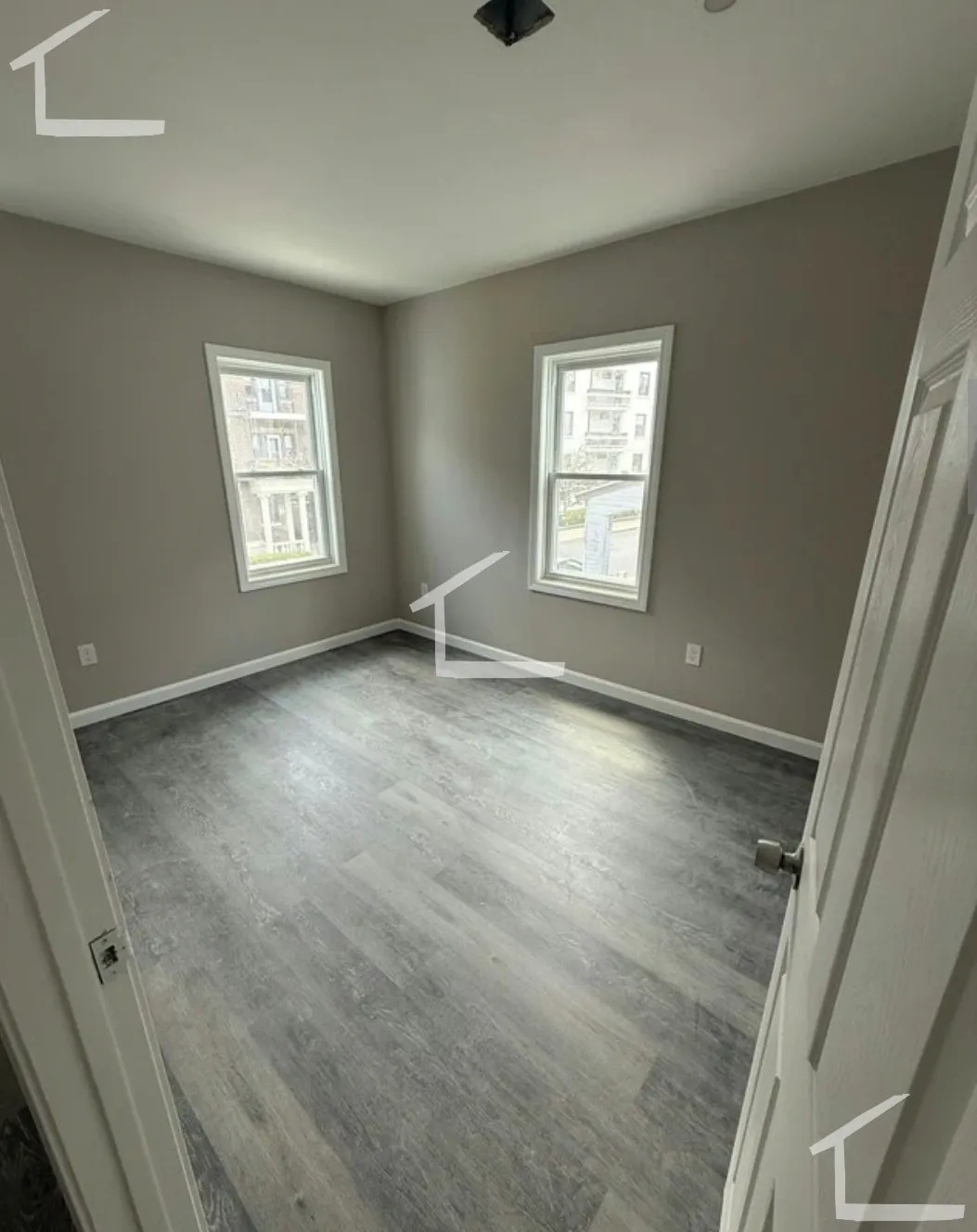 4 bed, 2 bath apartment for rent at 16 Long Ave Unit 3, Allston — photo 5 of 6