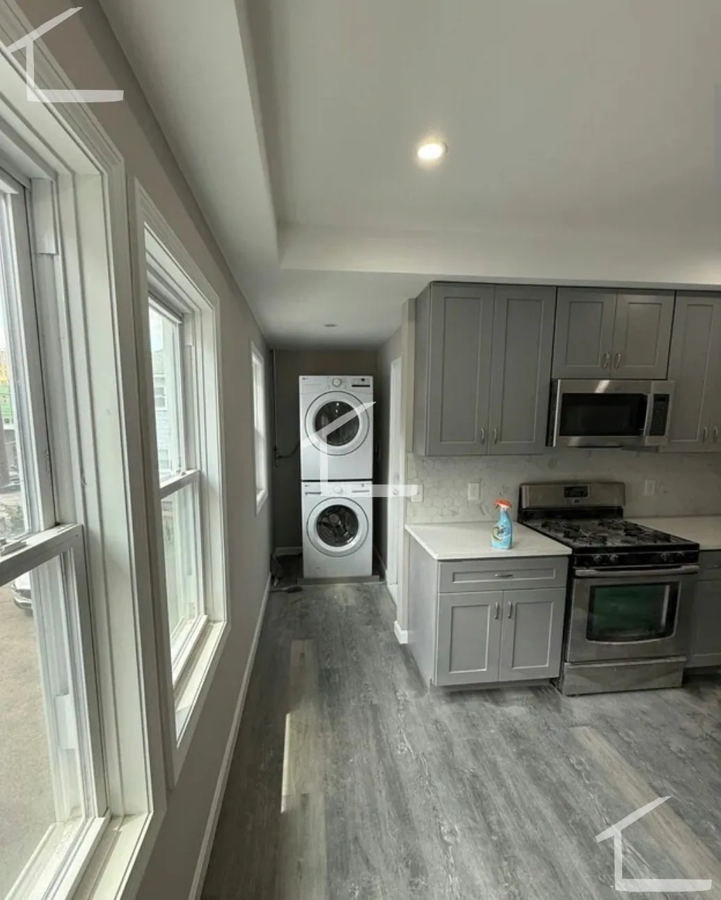 4 bed, 2 bath apartment for rent at 16 Long Ave Unit 3, Allston — photo 3 of 6