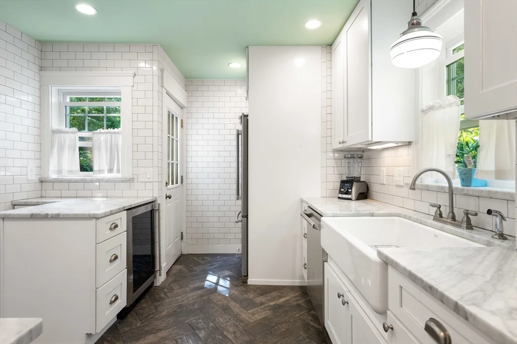 2 bed, 1 bath apartment for rent at 16 Longfellow Rd, Arlington Heights — photo 12 of 41