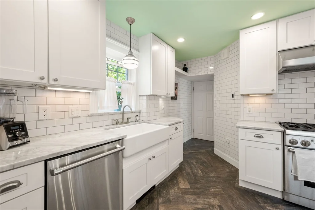 2 bed, 1 bath apartment for rent at 16 Longfellow Rd, Arlington Heights — photo 7 of 41