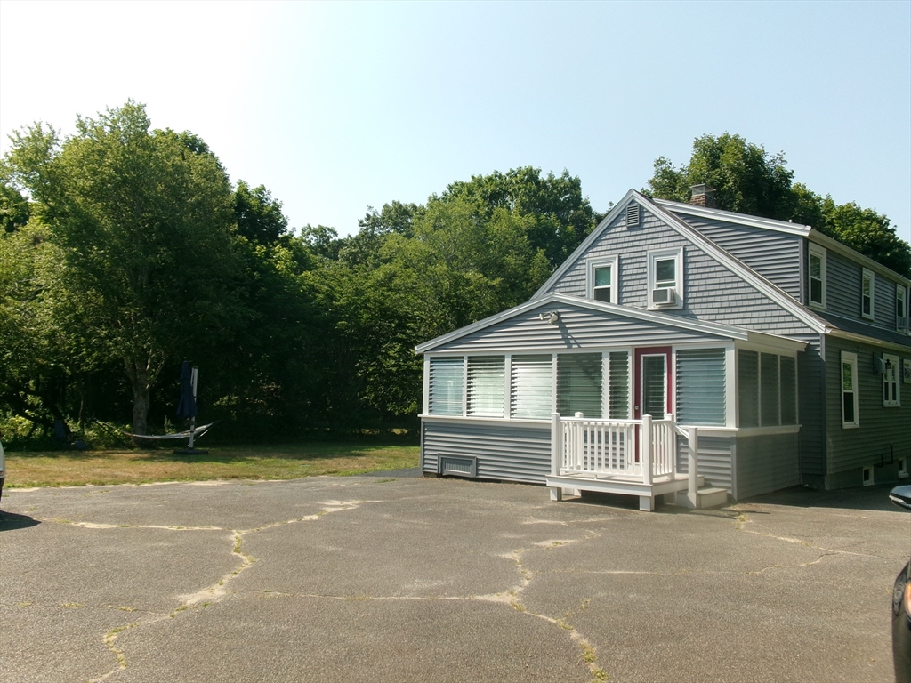 2 bed, 1 bath apartment for rent at 16 Lopresti Unit 0, Manomet — photo 2 of 12