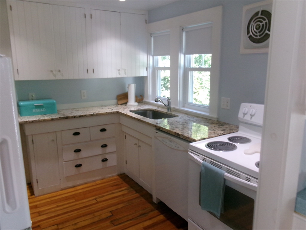 2 bed, 1 bath apartment for rent at 16 Lopresti Unit 0, Manomet — photo 7 of 12