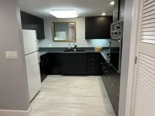 Studio bed, 1 bath apartment for rent at 16 Louisburg Sq Unit B, Beacon Hill — photo 16 of 18