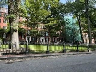 Studio bed, 1 bath apartment for rent at 16 Louisburg Sq Unit B, Beacon Hill — photo 2 of 18