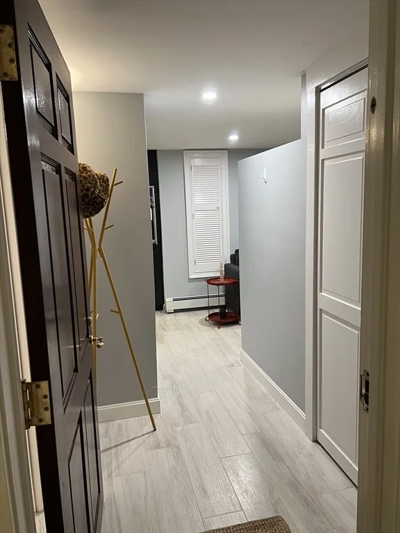Studio bed, 1 bath apartment for rent at 16 Louisburg Sq Unit B, Beacon Hill — photo 5 of 18