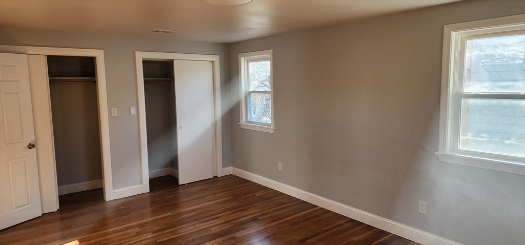 4 bed, 1 bath apartment for rent at 16 Magdala St Unit N/A, Dorchester — photo 5 of 5