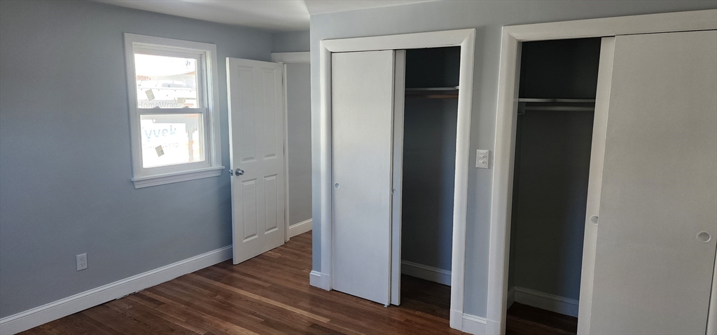 4 bed, 1 bath apartment for rent at 16 Magdala St Unit N/A, Dorchester — photo 2 of 5
