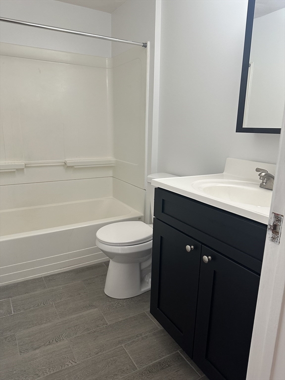 3 bed, 1 bath apartment for rent at 16 Mason St Unit 2, Salem — photo 10 of 15