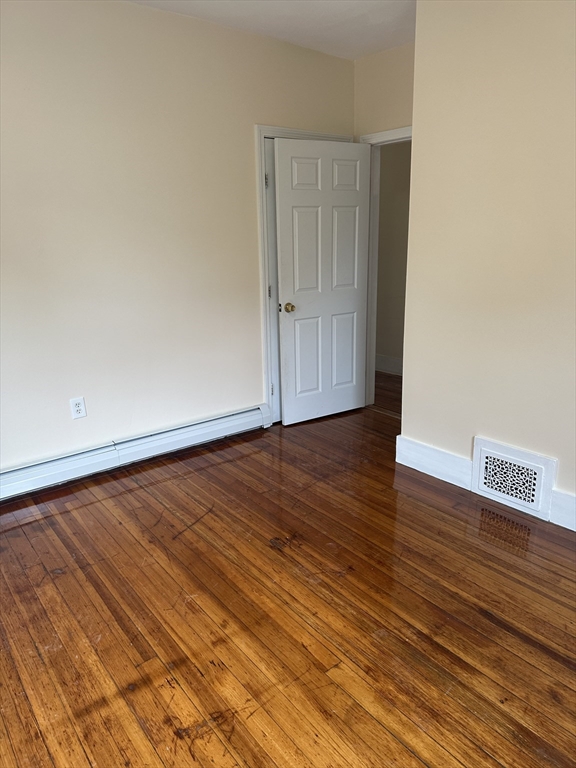 3 bed, 1 bath apartment for rent at 16 Mason St Unit 2, Salem — photo 11 of 15