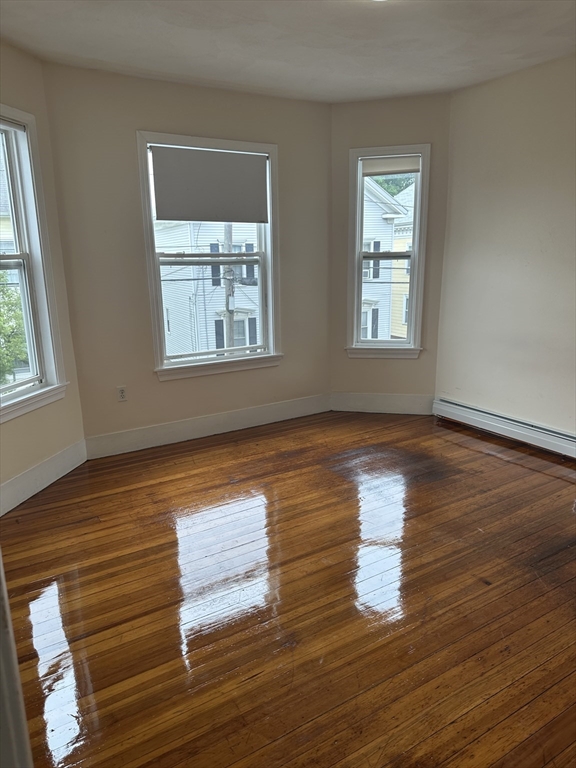 3 bed, 1 bath apartment for rent at 16 Mason St Unit 2, Salem — photo 13 of 15