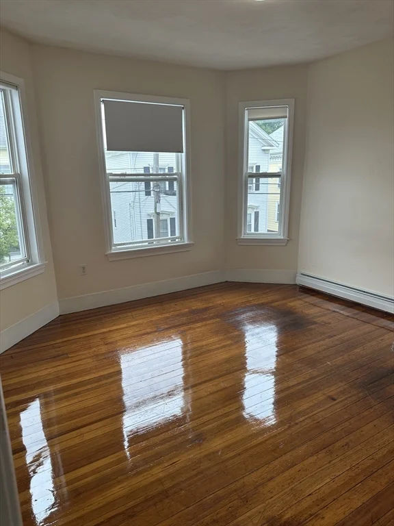 3 bed, 1 bath apartment for rent at 16 Mason St Unit 3, Glenwood — photo 13 of 16