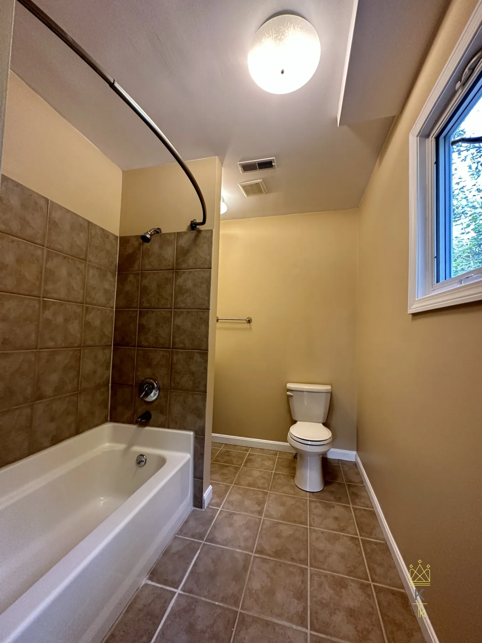 2 bed, 2 bath apartment for rent at 16 Melbourne St Unit 1, Dorchester — photo 13 of 16