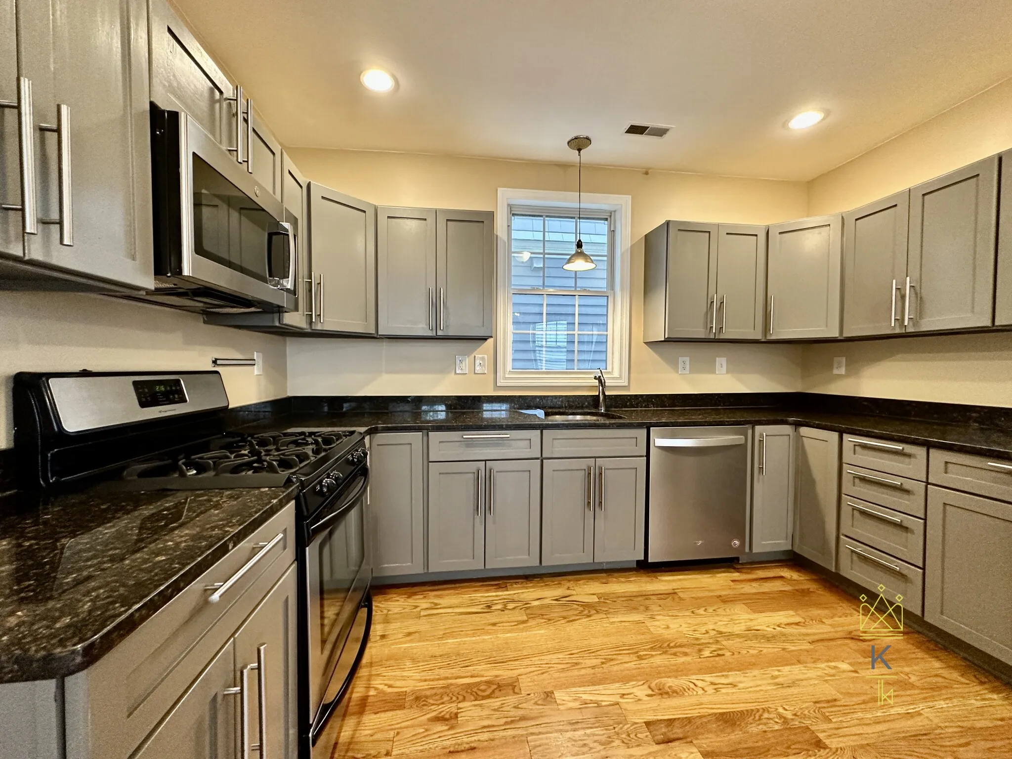 2 bed, 2 bath apartment for rent at 16 Melbourne St Unit 1, Dorchester — photo 1 of 16