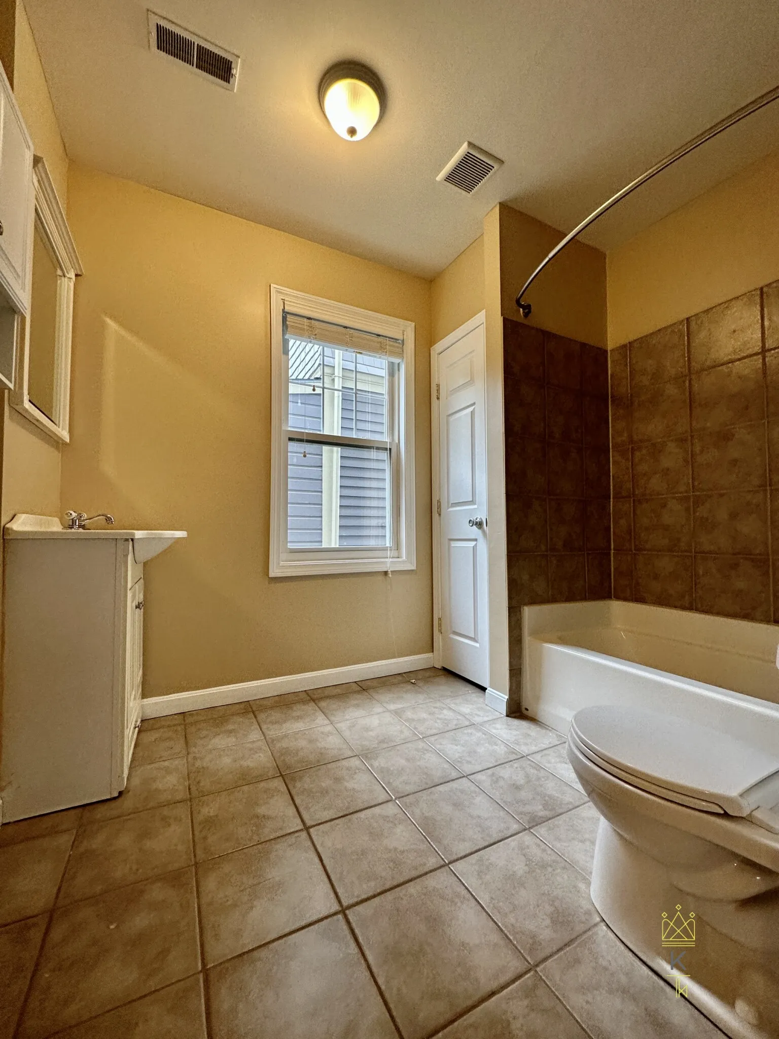 2 bed, 2 bath apartment for rent at 16 Melbourne St Unit 1, Dorchester — photo 12 of 16
