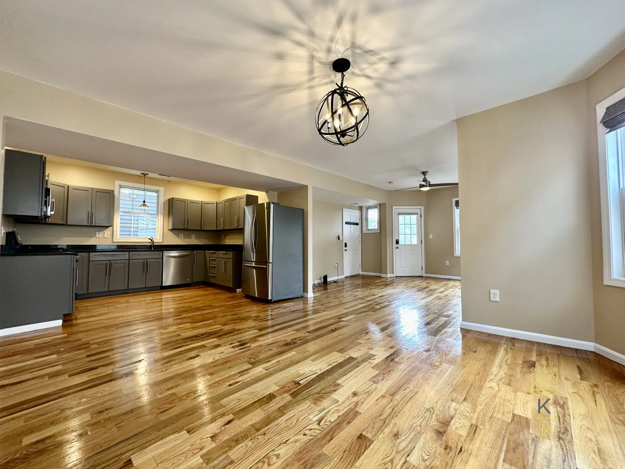 2 bed, 2 bath apartment for rent at 16 Melbourne St Unit 1, Dorchester — photo 3 of 16