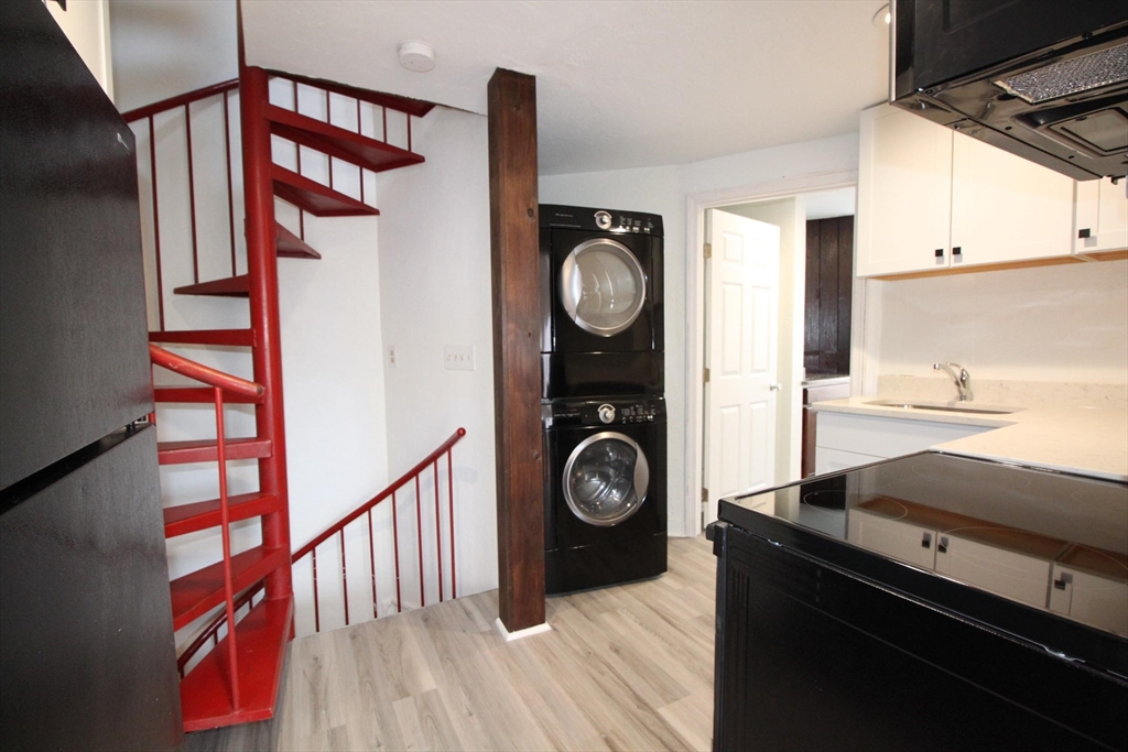 2 bed, 1 bath apartment for rent at 16 Middlesex St Unit 11, Chelmsford — photo 3 of 20