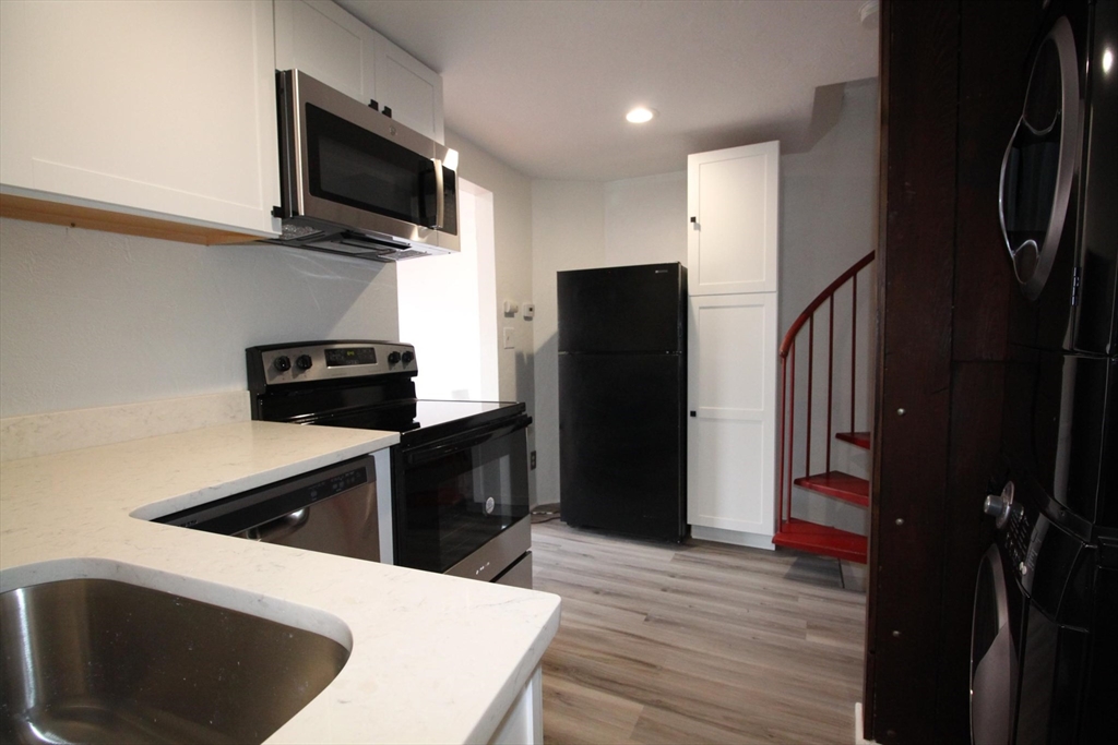 2 bed, 1 bath apartment for rent at 16 Middlesex St Unit 11, Chelmsford — photo 5 of 20