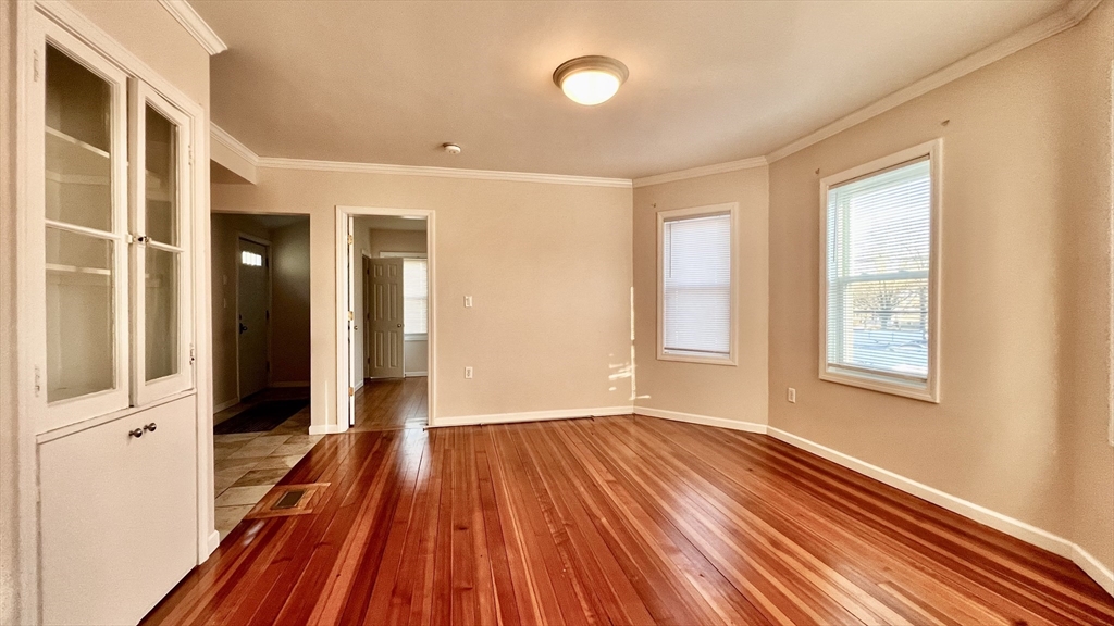 4 bed, 2 bath apartment for rent at 16 Miller Stile Rd Unit 2, Quincy Center — photo 5 of 20