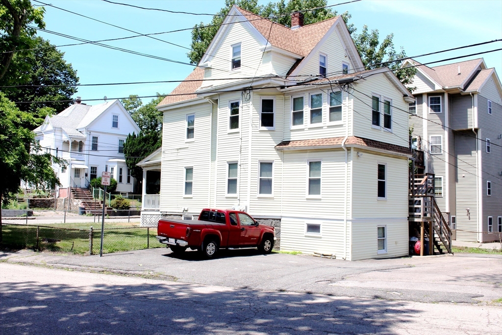 4 bed, 2 bath apartment for rent at 16 Miller Stile Rd Unit 2, Quincy Center — photo 17 of 20