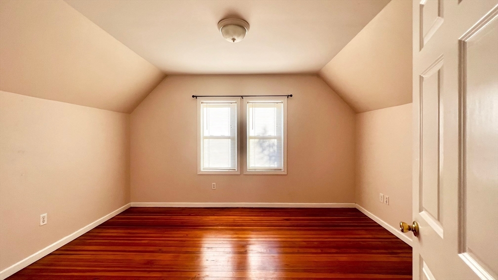 4 bed, 2 bath apartment for rent at 16 Miller Stile Rd Unit 2, Quincy Center — photo 10 of 20