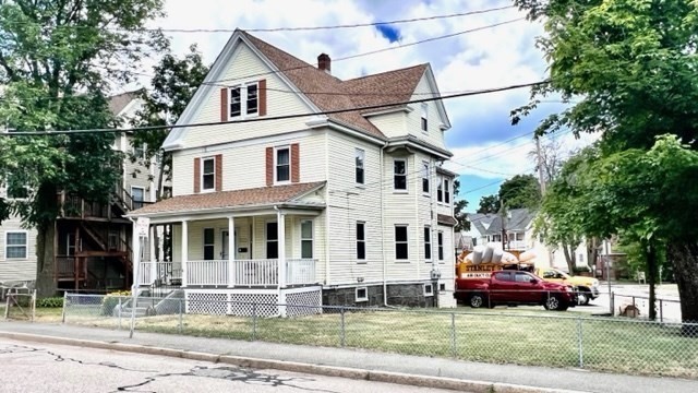 4 bed, 2 bath apartment for rent at 16 Miller Stile Rd Unit 2, Quincy Center — photo 16 of 20