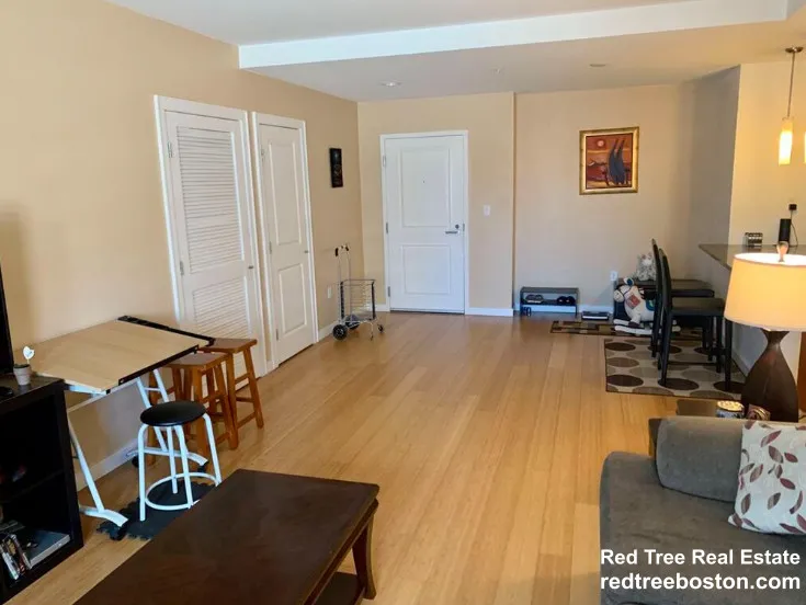 2 bed, 1 bath apartment for rent at 16 Miner St Unit 303A, Fenway — photo 4 of 14