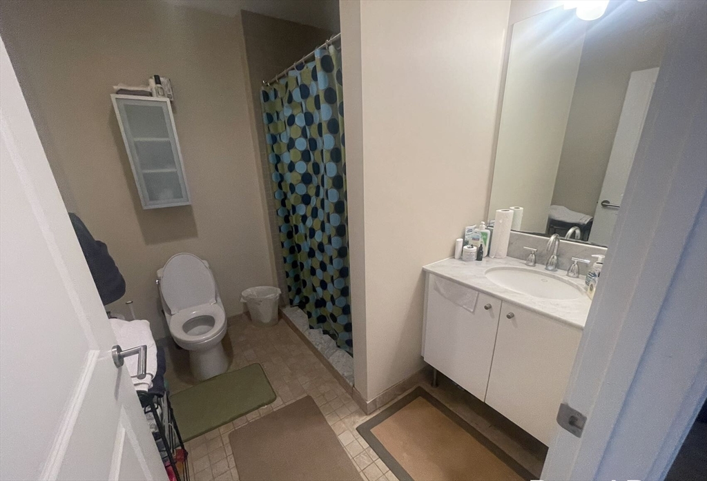 2 bed, 2 bath apartment for rent at 16 Miner St Unit 402, Fenway — photo 9 of 10