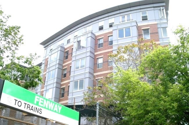 2 bed, 2 bath apartment for rent at 16 Miner St Unit 602, Fenway — photo 1 of 20