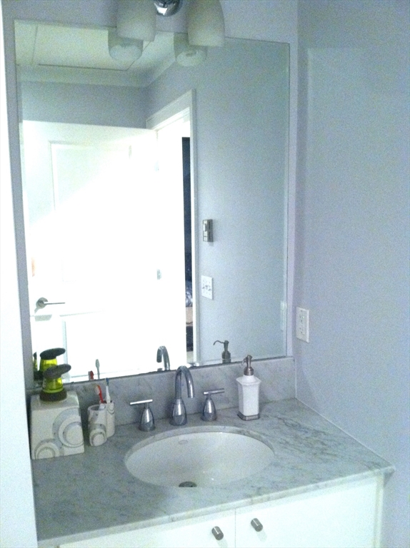 2 bed, 2 bath apartment for rent at 16 Miner St Unit 602, Fenway — photo 19 of 20
