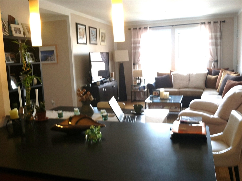 2 bed, 2 bath apartment for rent at 16 Miner St Unit 602, Fenway — photo 4 of 20