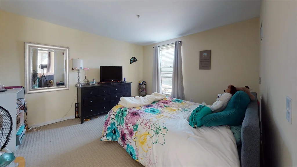 2 bed, 1 bath apartment for rent at 16 Miner Unit 607, Fenway — photo 5 of 10