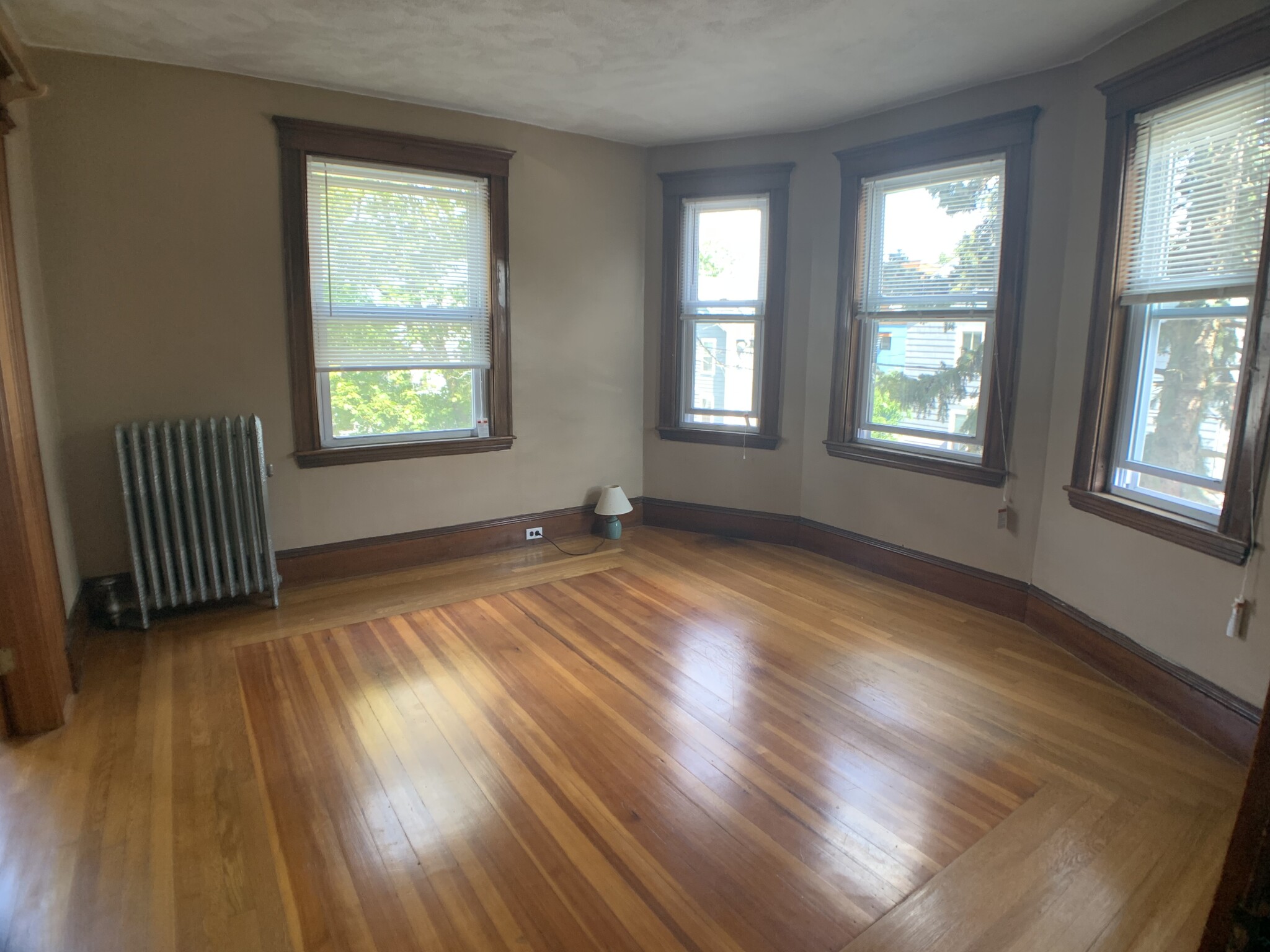 2 bed, 1 bath apartment for rent at 16 Montgomery St Unit 2, North Cambridge — photo 13 of 40