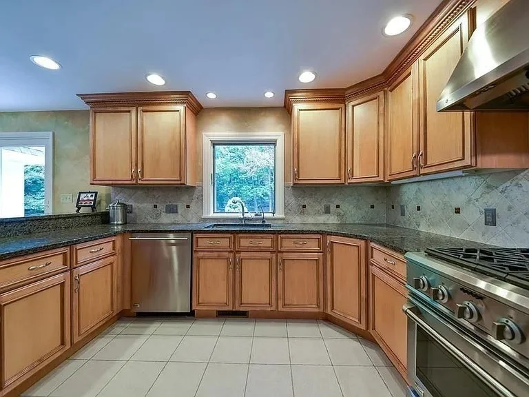 4 bed, 2 bath apartment for rent at 16 Munnings Dr Unit 16, Sudbury — photo 7 of 28