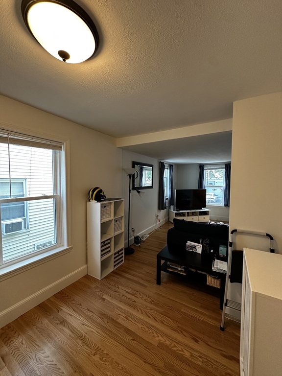 3 bed, 1 bath apartment for rent at 16 Nashua Unit 16, Magoun Square — photo 7 of 33