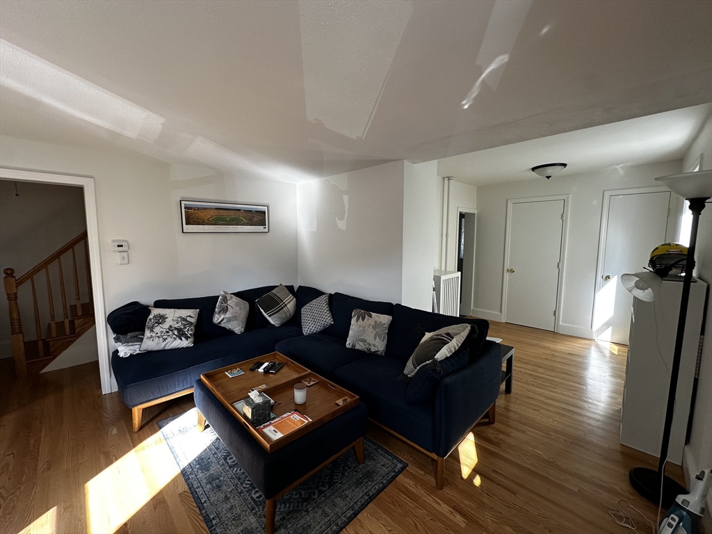 3 bed, 1 bath apartment for rent at 16 Nashua Unit 16, Magoun Square — photo 6 of 33