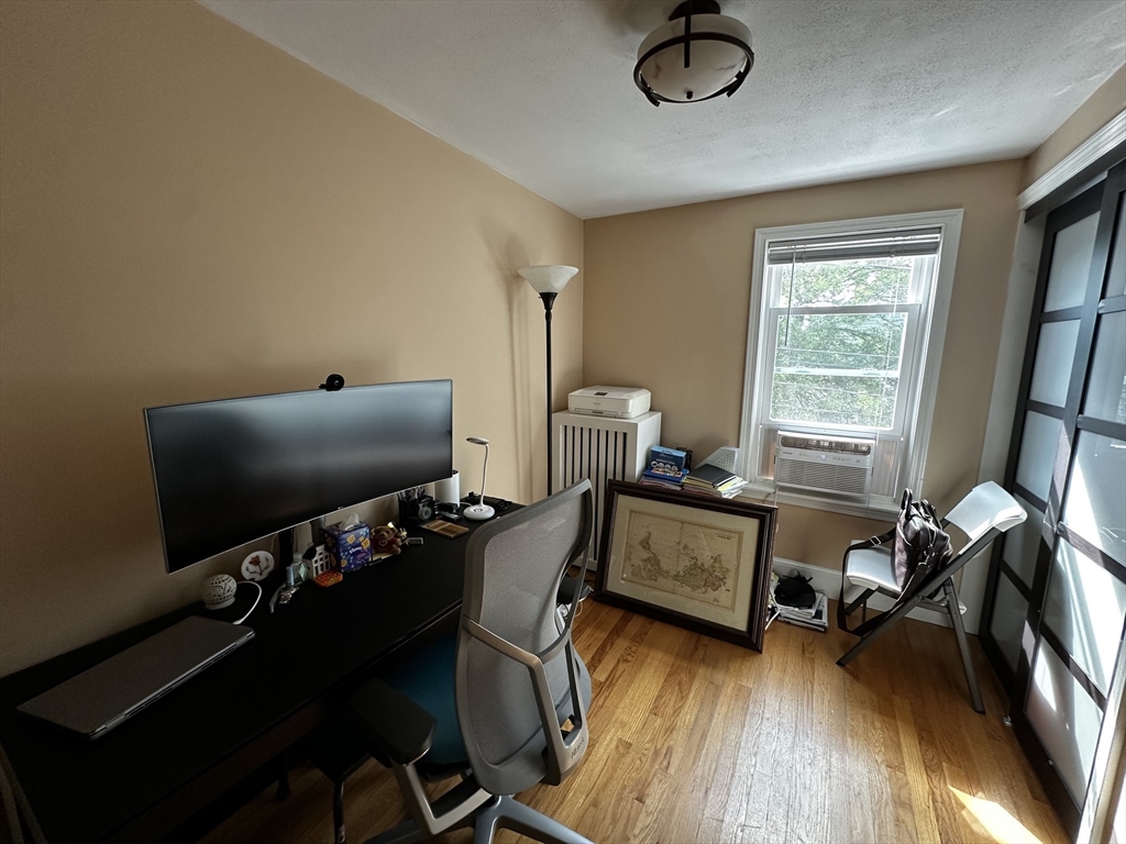 3 bed, 1 bath apartment for rent at 16 Nashua Unit 16, Magoun Square — photo 16 of 33