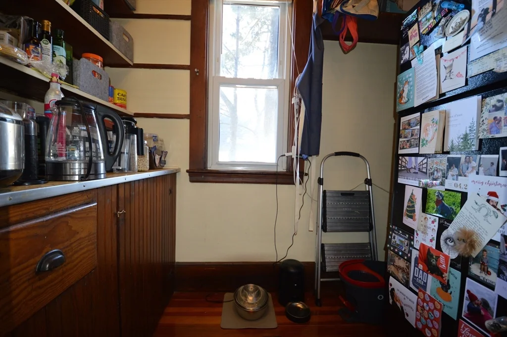 3 bed, 1 bath apartment for rent at 16 Nonantum Unit 2, Brighton — photo 8 of 19