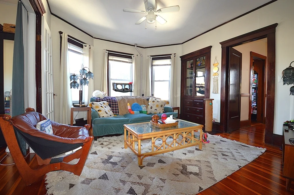 3 bed, 1 bath apartment for rent at 16 Nonantum Unit 2, Brighton — photo 4 of 19